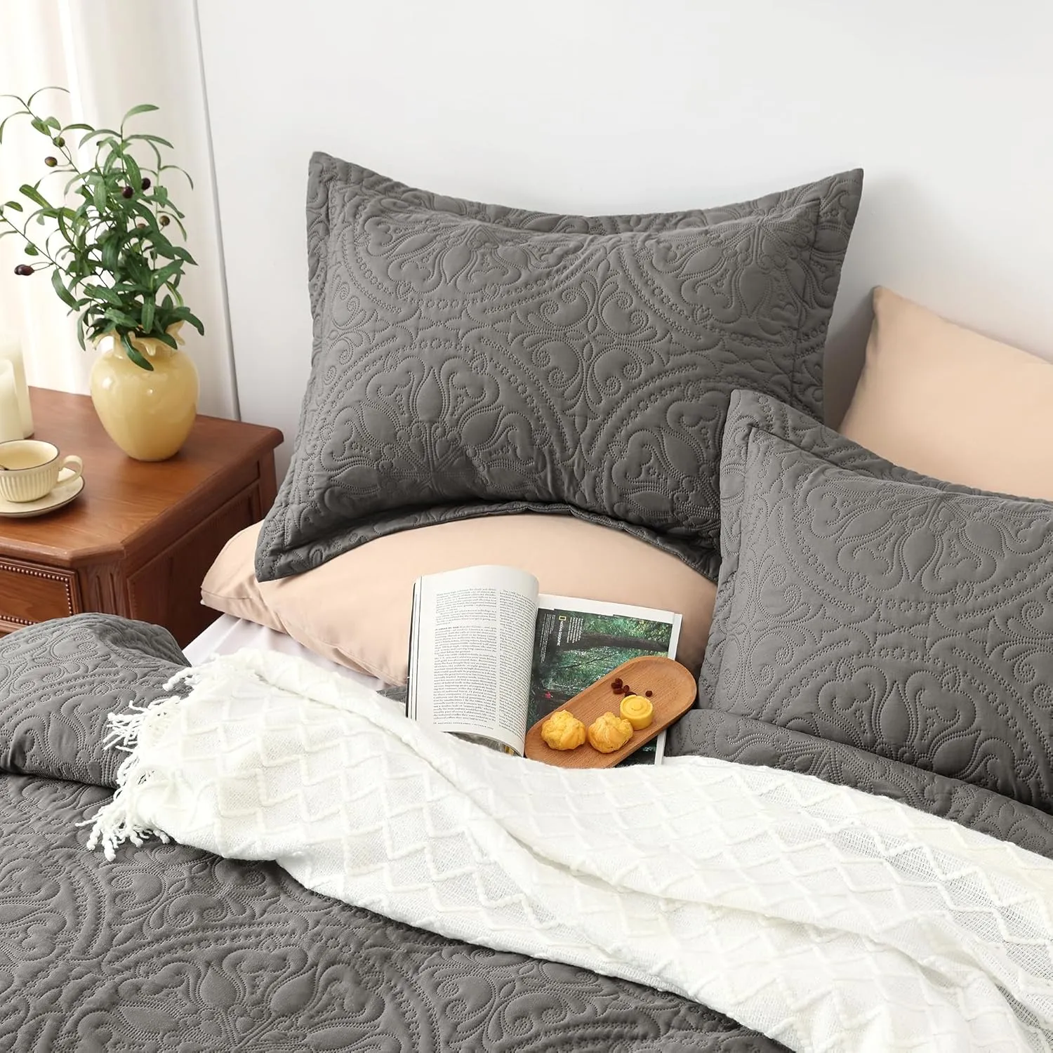 Mandala Flower Quilt Set · Grey — EXQ Home quilt