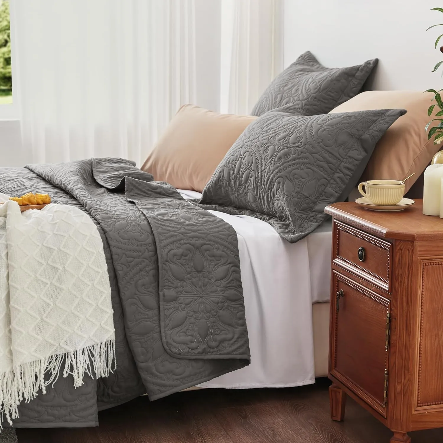 Mandala Flower Quilt Set · Grey — EXQ Home quilt, photo 3